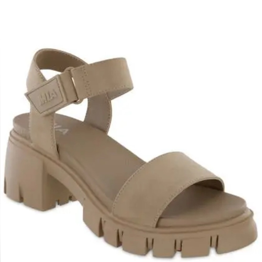 90’s Style MIA Women's Chunky Lug Ankle-Strap Sandal